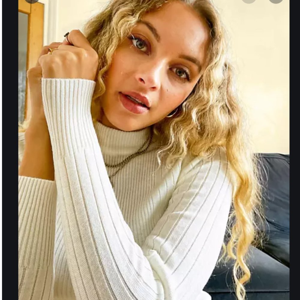 NWT TOPSHOP IVORY SWEATER CREW NECK